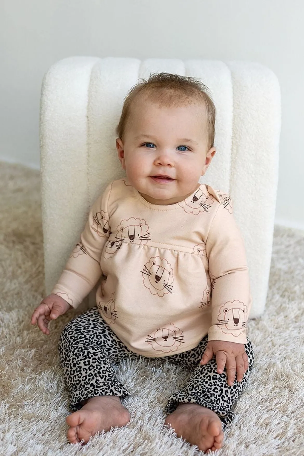 French Terry Löwe beige Sommersweat mit Schlingenstruktur 150cm