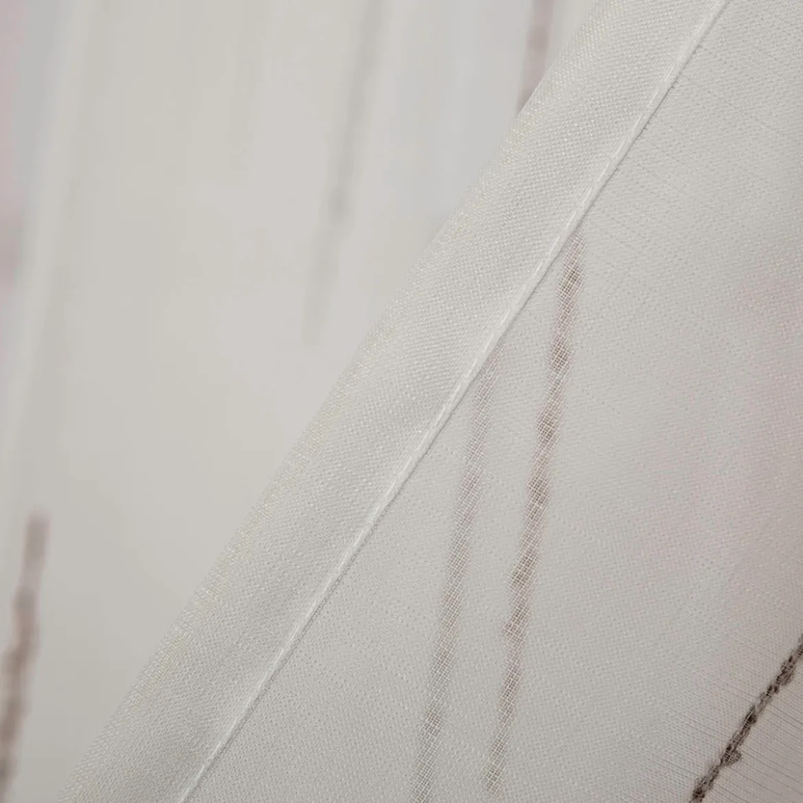 Gardine mit Schlaufenband Voile Boucle-Streifen Wollweiß Grau in div. Größen