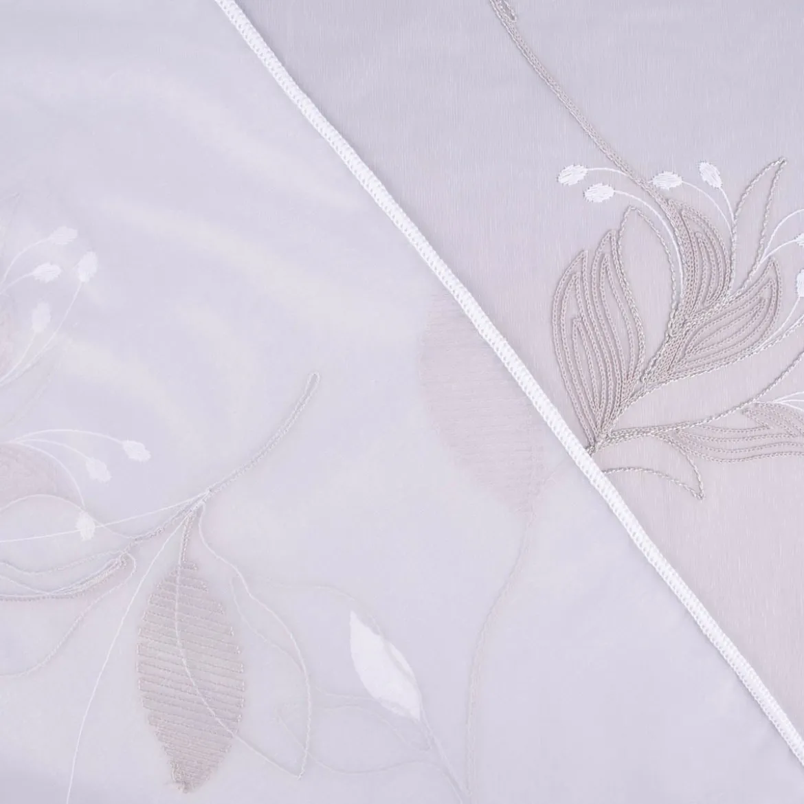 Gardinenstoff Gardinenstores Stickerei Voile Blätter Blüten raumhoch weiß grau 280cm