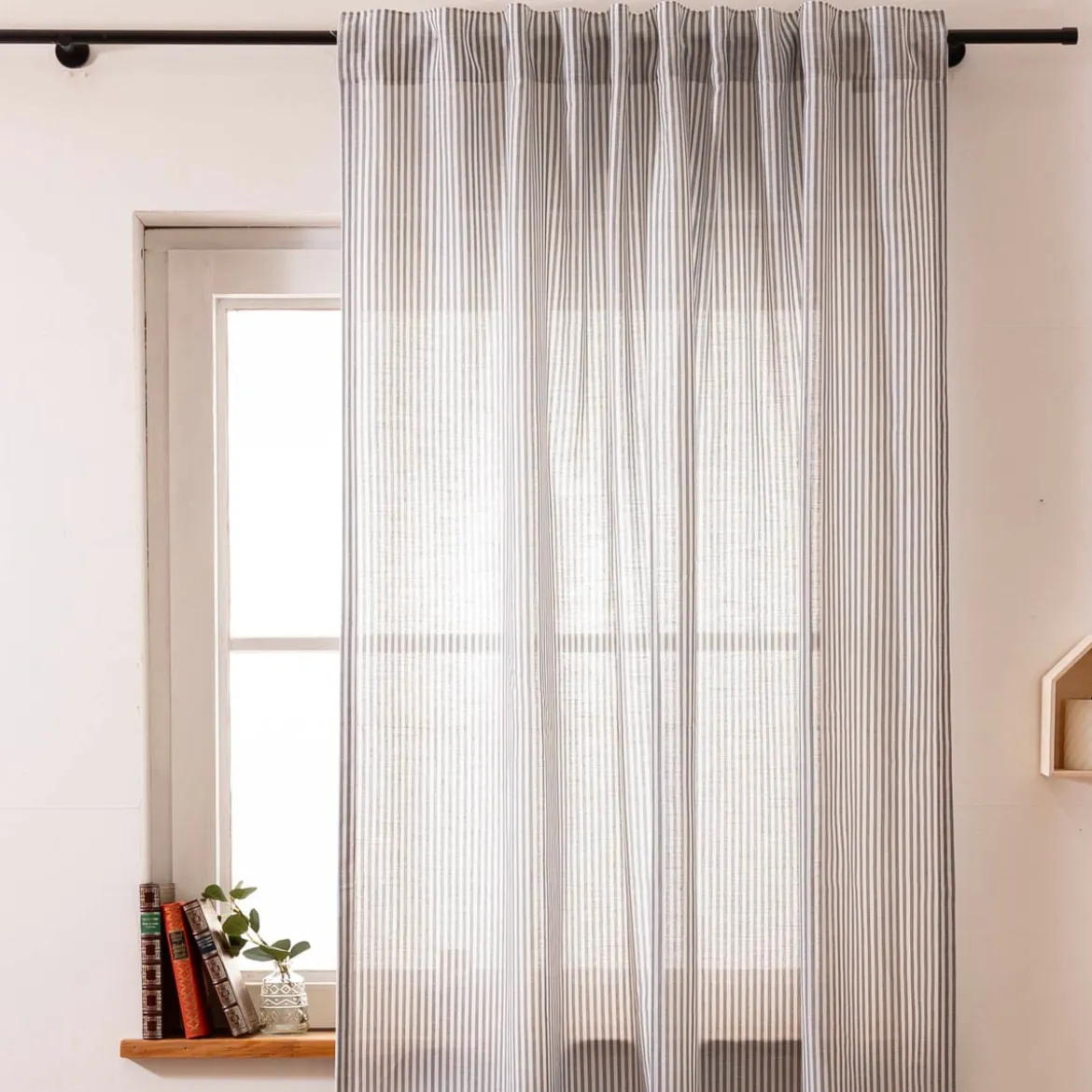 Gardine Vorhang Zen mit Längsstreifen ecru anthrazit 280cm breit und 260cm hoch oder Wunschlänge von SCHÖNER LEBEN.