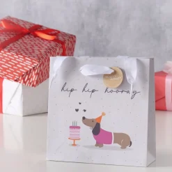 Geschenktüte hip hip hooray Dackel Torte 17x6x17cm