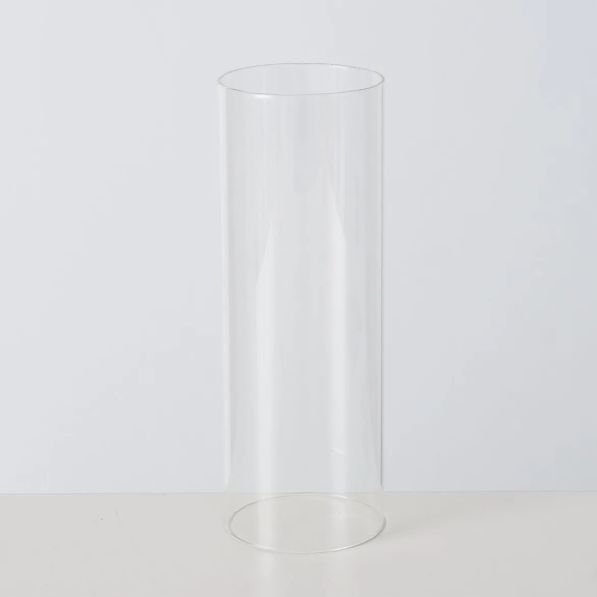 Großes Windlicht aus Metall mit Glaszylinder schwarz 15x15x55cm