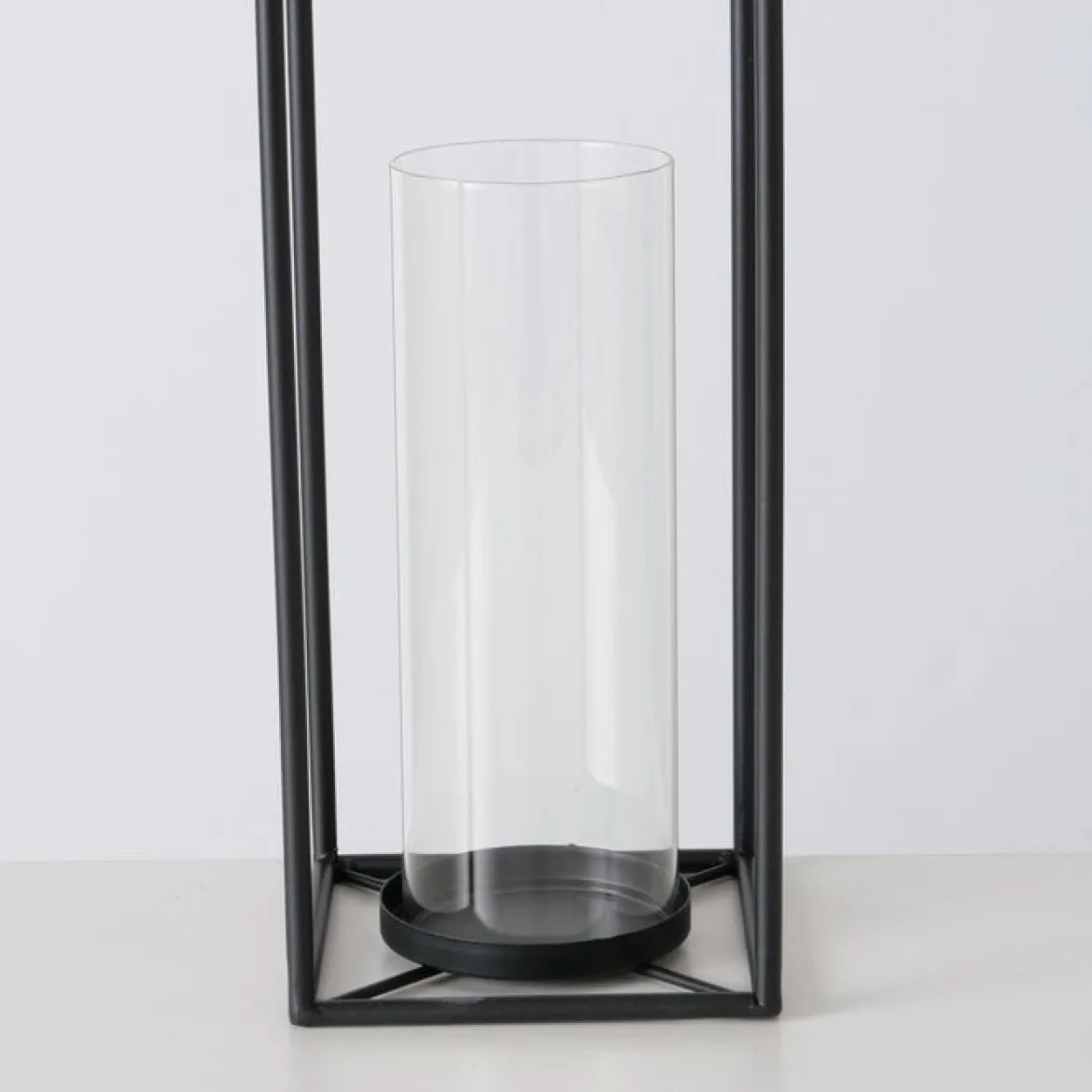 Großes Windlicht aus Metall mit Glaszylinder schwarz 15x15x55cm