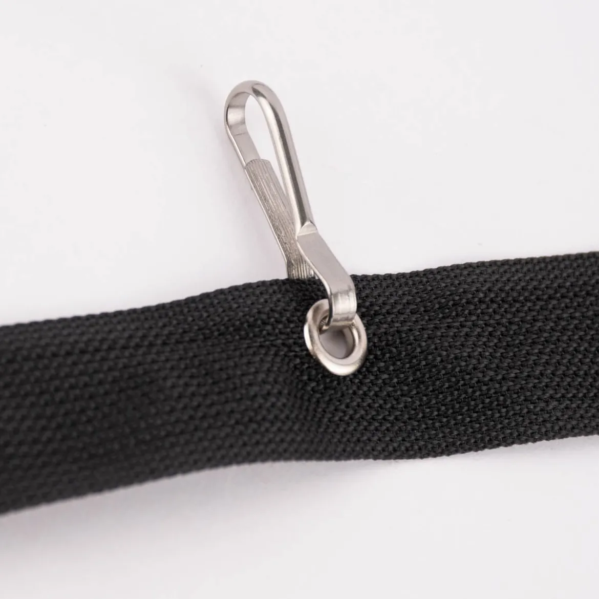 Gurtband mit Karabinerhaken schwarz silberfarbig Breite: 3cm