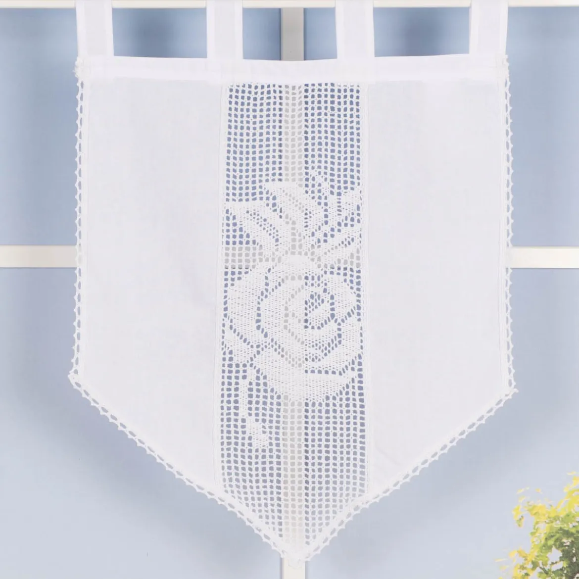Häkelspitze Häkelgardine Scheibengardine mit Schlaufen und Häkeldetail Dreiecksabschluss Rose weiß 45x60cm