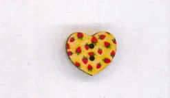 Holzknopf Maschinen waschbar Herz 1,8x1,8cm kleine Erdbeeren rot gelb