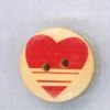 Holzknopf Maschinen waschbar rund 20mm Herz Querstreifen rot