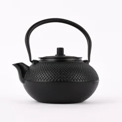 Japanische Teekanne Gusseisen schwarz 1500ml