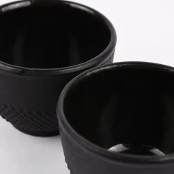 Japanische Teetassen Gusseisen Struktur- und Punktemuster schwarz 100ml 2Stk