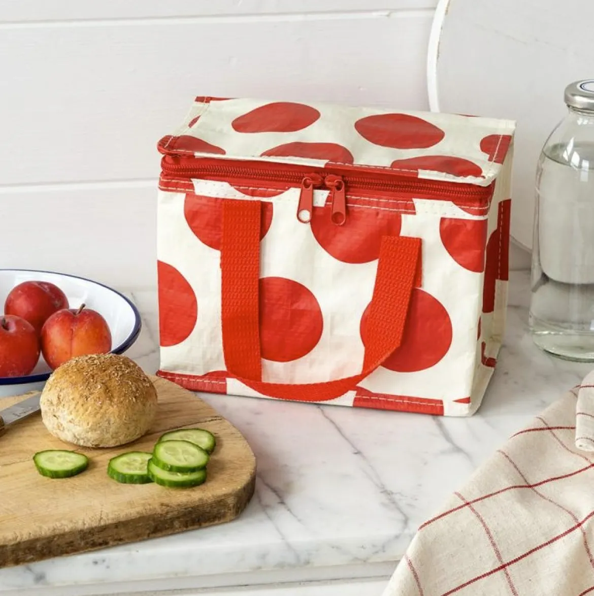 Kühltasche Spotlight Rot auf Ecru aus recyceltem Kunststoff 21x12x16cm von Rex London