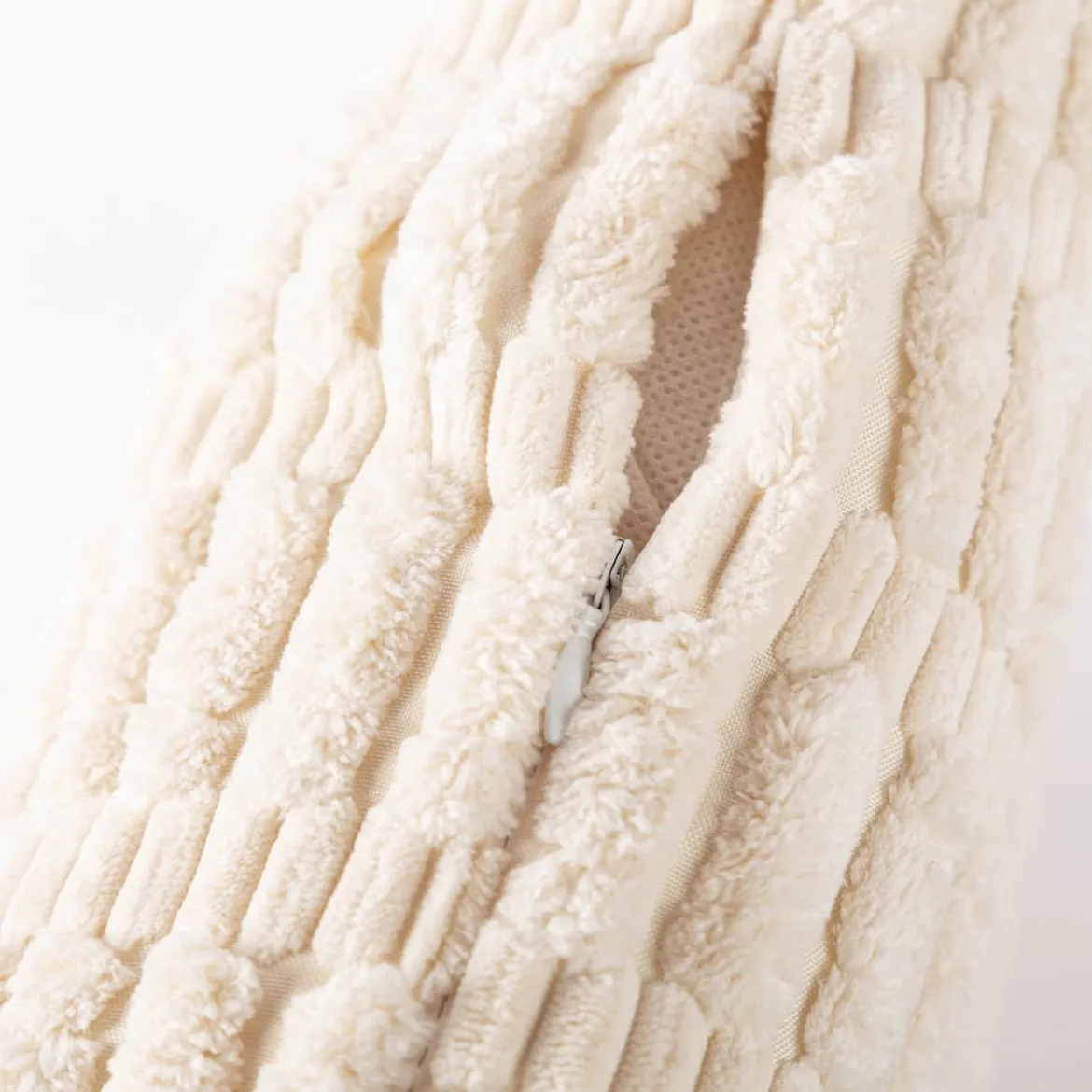 Kissen 3D Kuschelrelief Struktur dove white creme 45x45cm