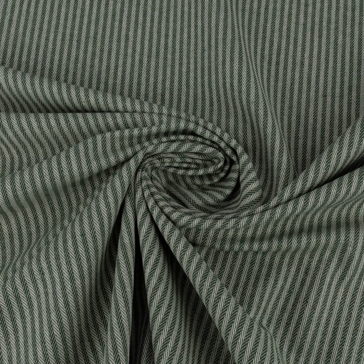Kissenhülle aus Dobbystoff mit schmalen Streifen grün beige in versch. Größen von SCHÖNER LEBEN.