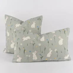 Kissenhülle Cute Rabbit Garden Hasen Blumen mintgrün bunt in versch. Größen von SCHÖNER LEBEN.