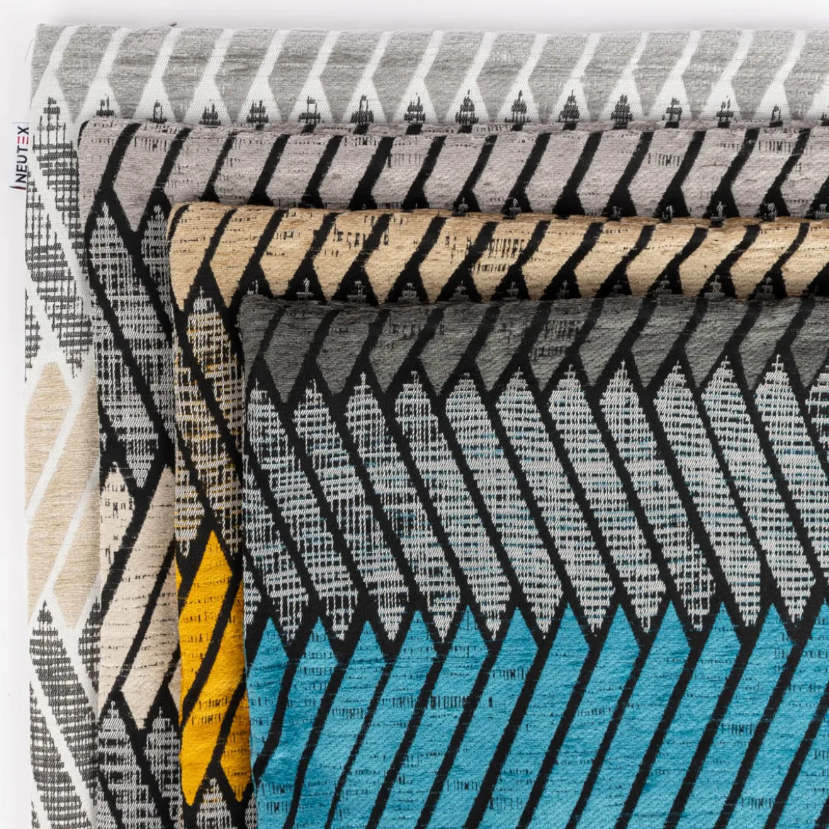 Kissenhülle LASSE grafisches Jacquard-Muster mit Chenille-Effekten verschiedene Farben 48x48cm von Neutex for you!