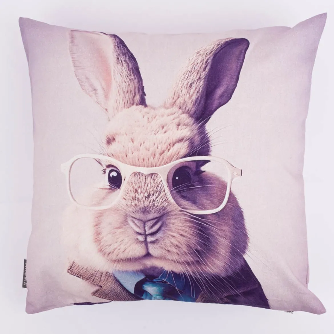 Kissenhülle Meister Lampe mit Brille Hase Digitaldruck aus Baumwolle violett 45x45cm von Magma