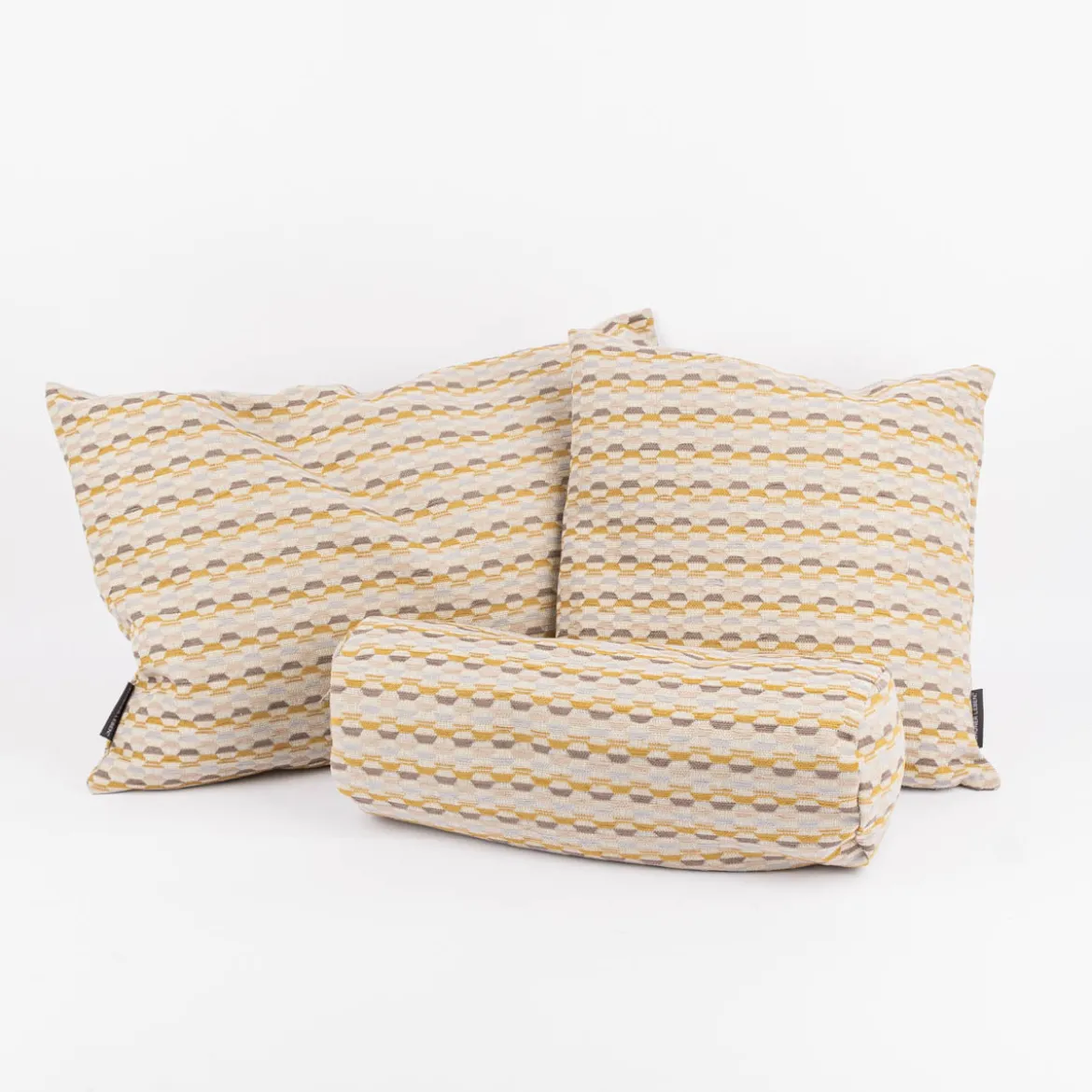 Kissenhülle Mira Hexagon beige gelb in versch. Größen von SCHÖNER LEBEN.