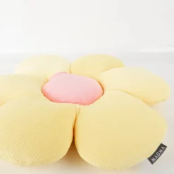 Kissen Minnie Blüte Blumenkissen gelb rosa 50cm von Magma