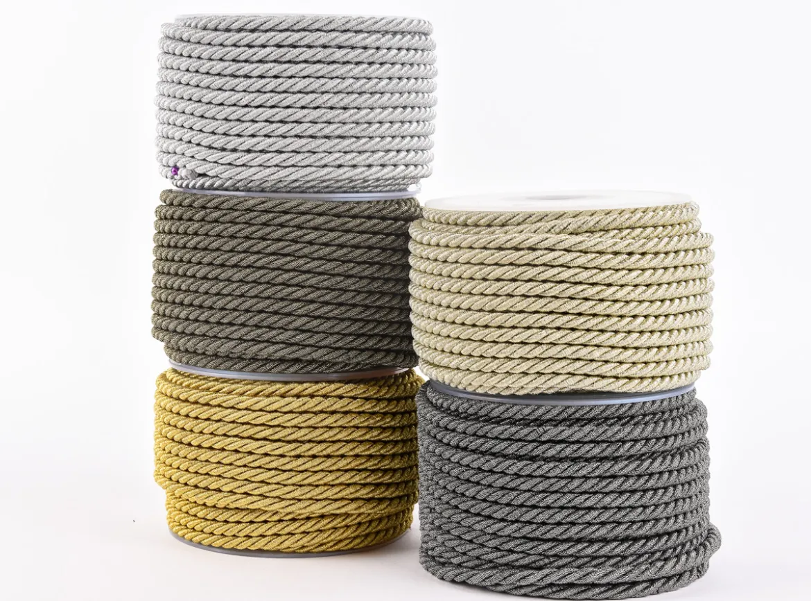 Kordel Zierband silberfarbig hell Glitzer Breite: 0,6cm