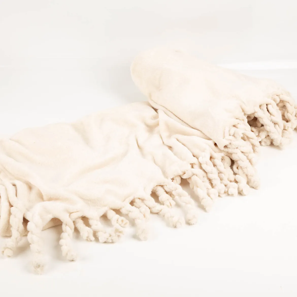 Kuscheldecke mit gedrehten Fransen Ivory 140x160cm