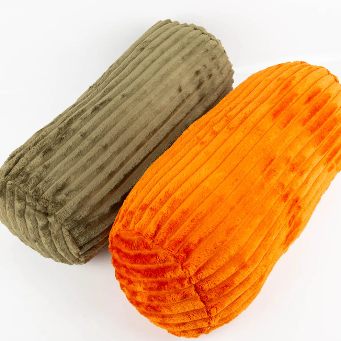 Kuschelkissen Nackenrolle aus Plüsch Cordoptik Streifen orange 20x45cm