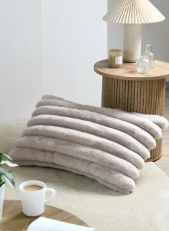 Kuschelkissen XL aus Plüschfell Streifen ecru 50x80cm