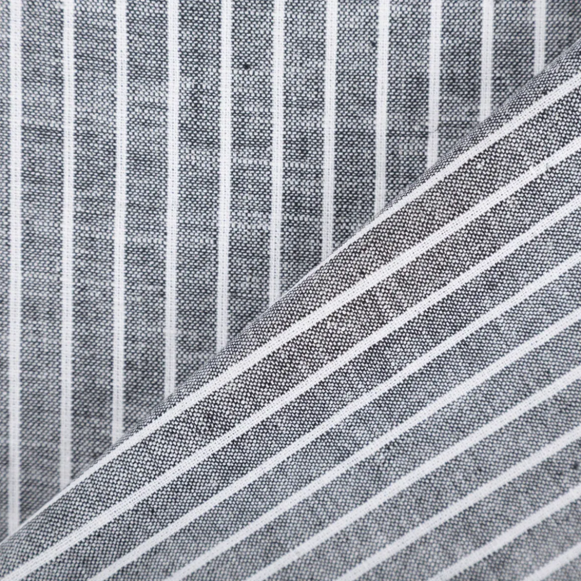 Leinen-Baumwollstoff Chambray Streifen meliert schwarz 1,38m Breite
