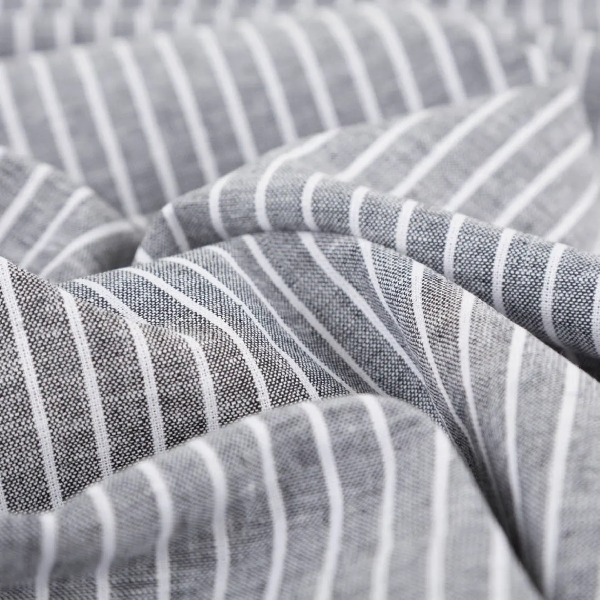 Leinen-Baumwollstoff Chambray Streifen meliert schwarz 1,38m Breite