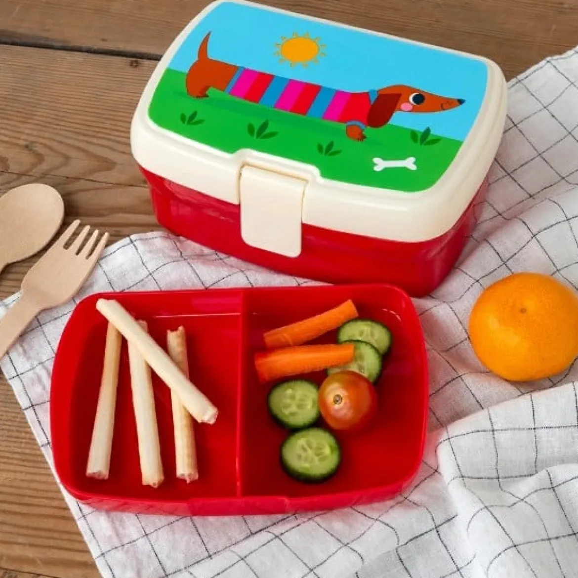 Lunchbox mit herausnehmbarem Fach Sunny Sausage Dog 17,5x13x7cm von Rex London