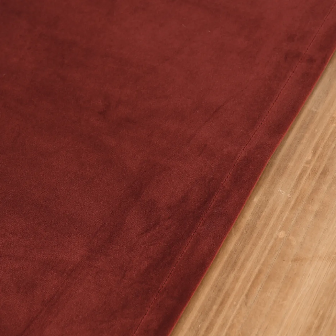 Magma Tischläufer Samt uni weinrot 40x145cm
