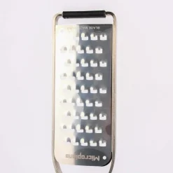Microplane Master Series Reibe sehr grob mit Walnussholzgriff 30,4x6,3cm