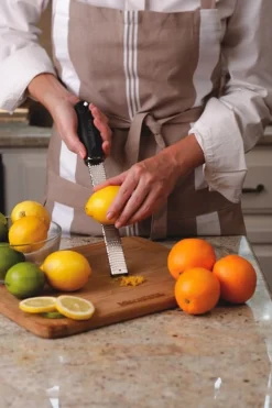 Microplane Premium Kult-Reibe Zester Grater Reibe fein schwarz