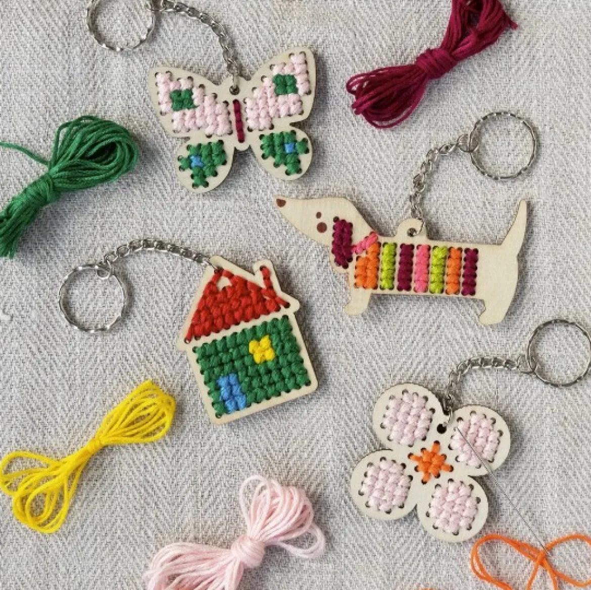 Mini Stick-Set Schmetterling Schlüsselanhänger aus Holz von Rex London