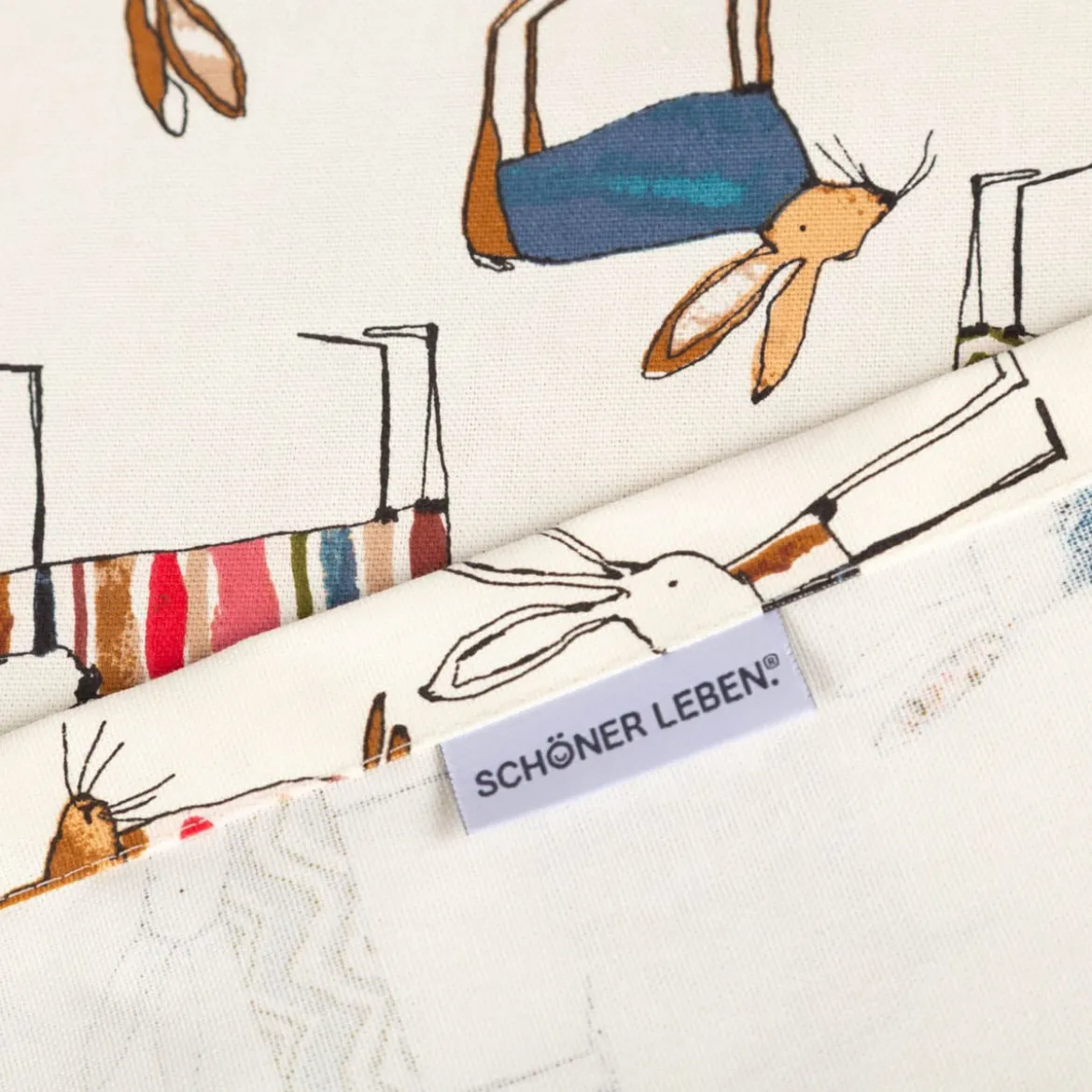 Mitteldecke Tischdecke aus Baumwolle mit Hasen beige bunt in versch. Größen von SCHÖNER LEBEN.