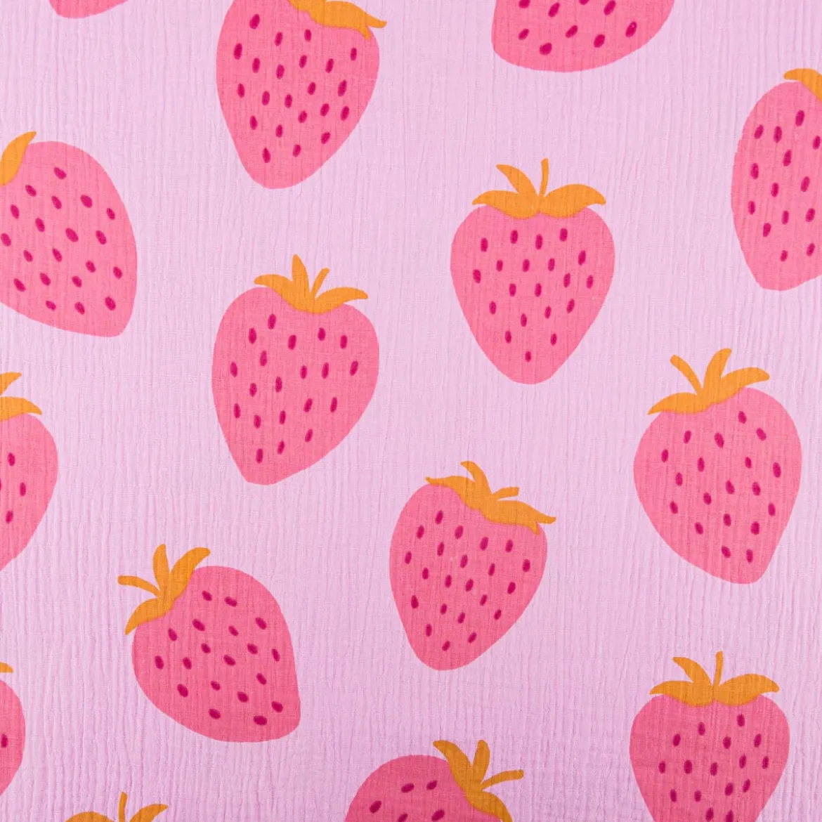 Musselin Stoff STRAWBERRIES Erdbeeren groß hell lila pink 1,35m Breite