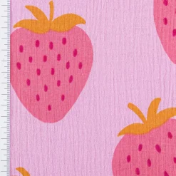 Musselin Stoff STRAWBERRIES Erdbeeren groß hell lila pink 1,35m Breite
