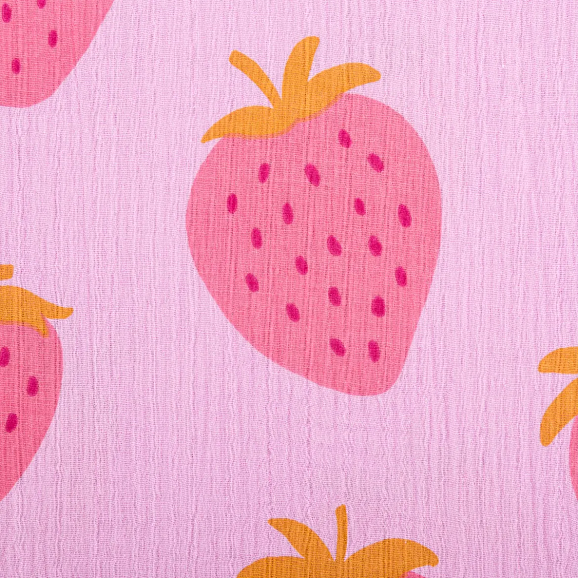 Musselin Stoff STRAWBERRIES Erdbeeren groß hell lila pink 1,35m Breite