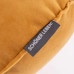 Nackenrolle aus Samt Le Velvet mit Kederumrandung honiggelb 20x55cm von SCHÖNER LEBEN.