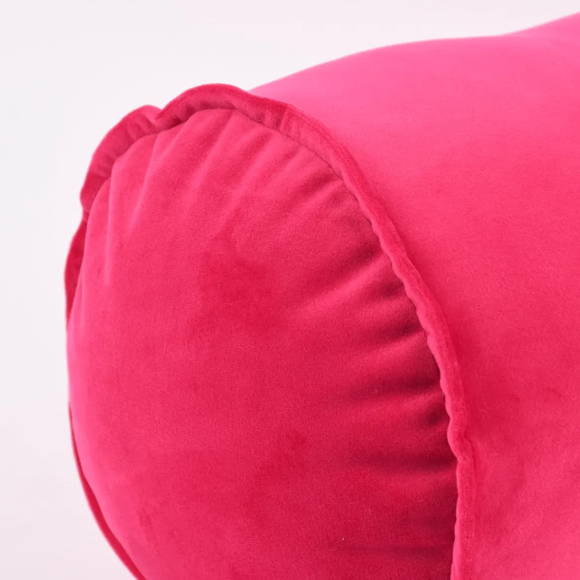 Nackenrolle aus Samt mit Kederumrandung pink 20x55cm von SCHÖNER LEBEN.
