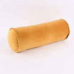 Nackenrolle aus Samt mit Kederumrandung und Reißverschluss senfgelb 20x55cm von SCHÖNER LEBEN.