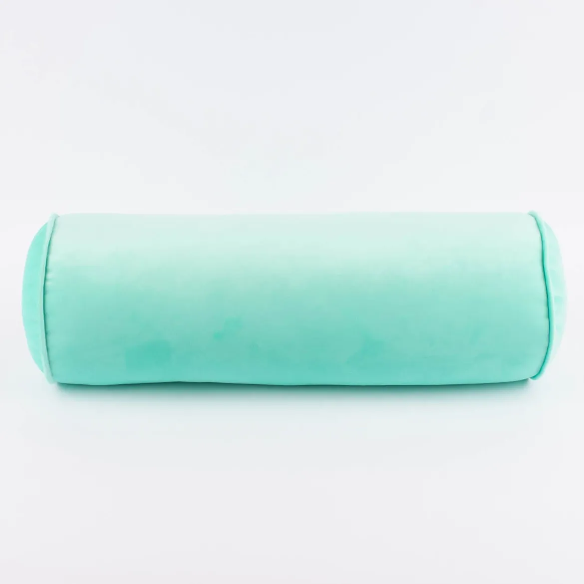 Nackenrolle aus Samt mit Kederumrandung pastell mint 20x55cm von SCHÖNER LEBEN.