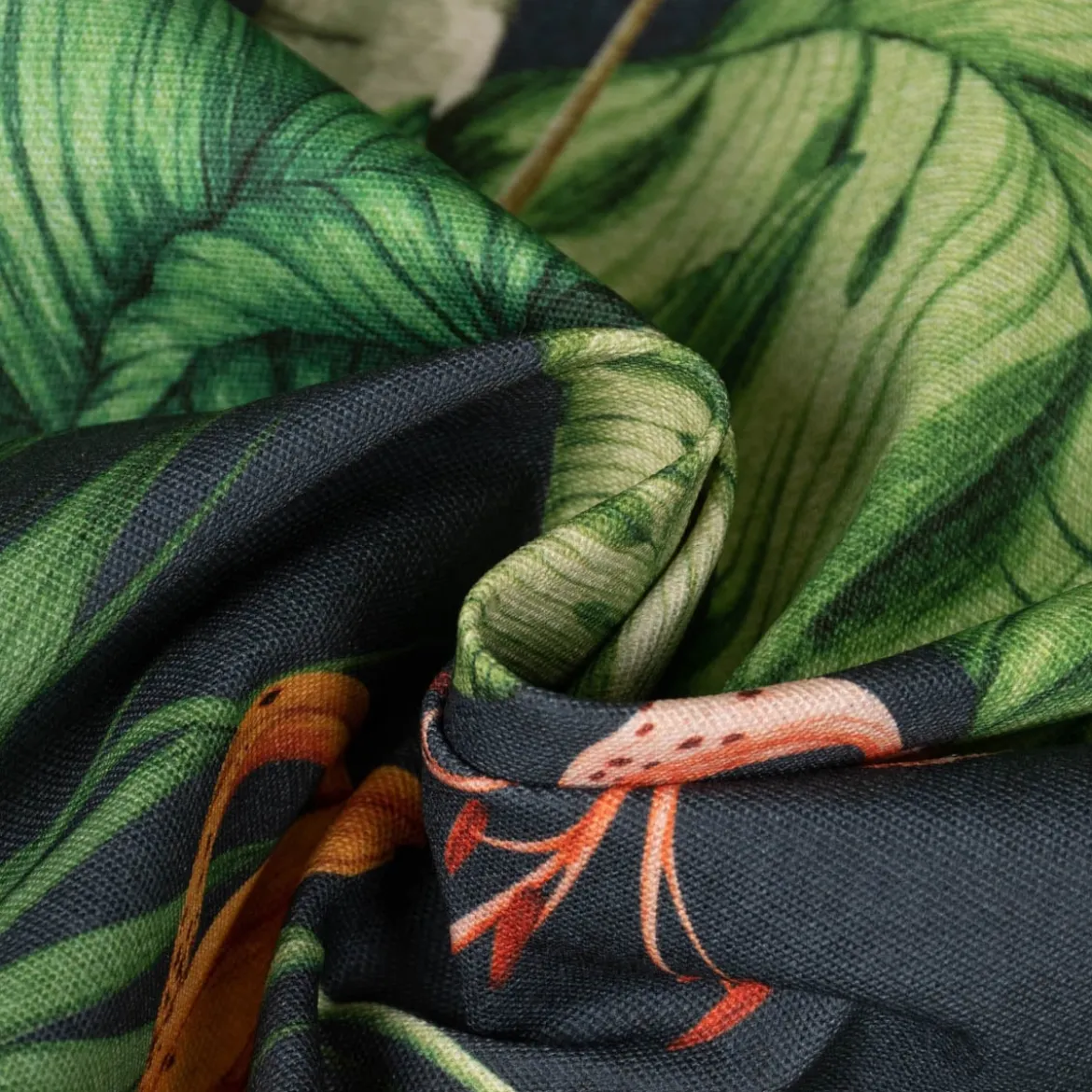 Outdoorstoff Dralon Teflonbeschichtung Tropical Garden Party Blätter Blüten dunkelblau grün rot 1,40m Breite