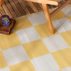 Outdoor Teppich Checker Schachbrett recycelt gelb weiß 120x180cm