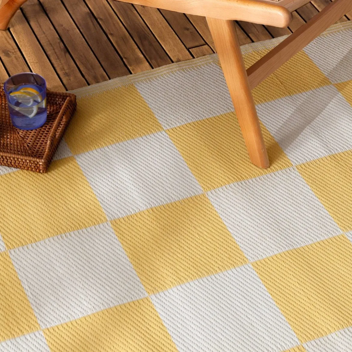 Outdoor Teppich Checker Schachbrett recycelt gelb weiß 120x180cm