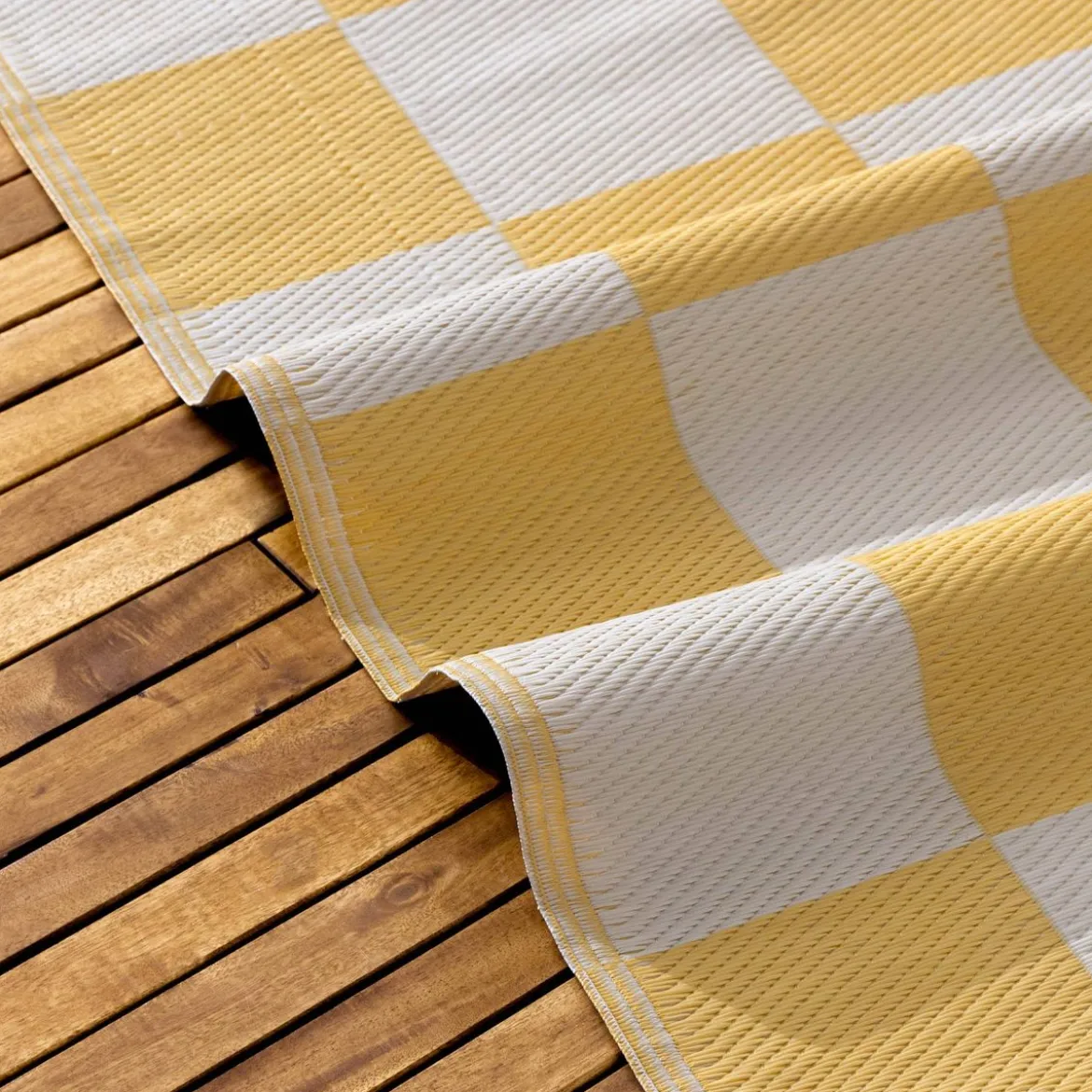 Outdoor Teppich Checker Schachbrett recycelt gelb weiß 120x180cm