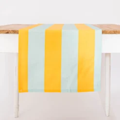 Outdoor Tischläufer Streifen hellblau gelb 40x160cm von SCHÖNER LEBEN.