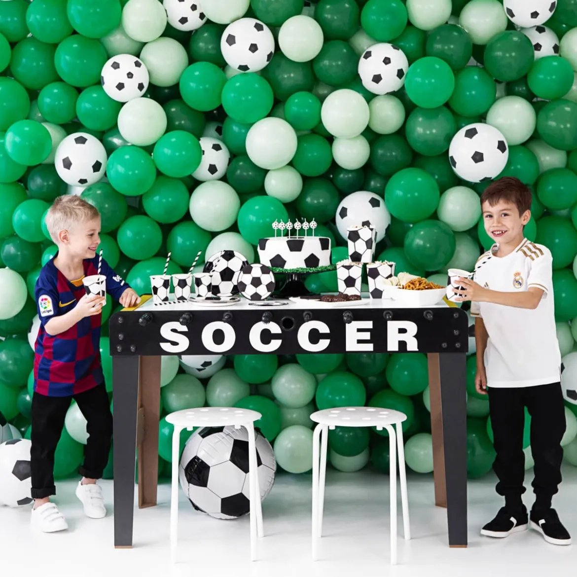Pappbecher Fußball schwarz weiß 6 Stück 260ml