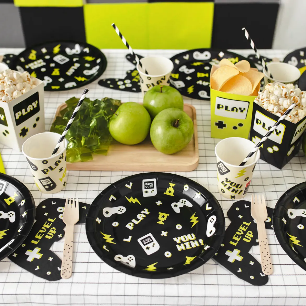 Party Pappteller Gaming schwarz weiß 23cm Ø 6er Pack