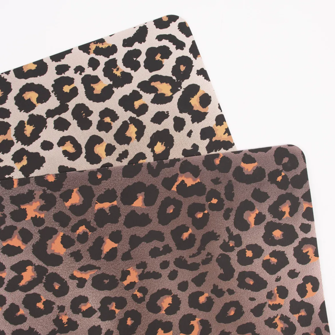 Platzset Leomuster Kunststoff kupferfarbig schwarz orange 45x30cm