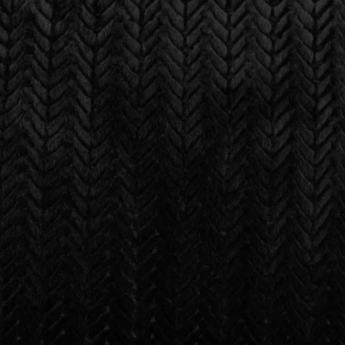 Plüsch Stoff Fellimitat Kunstfell Chevron Relief einfarbig schwarz 1,58m Breite