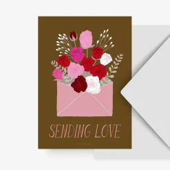 Postkarte Sending Love Rosen im Briefumschlag ocker rosa 10,5x14,8cm